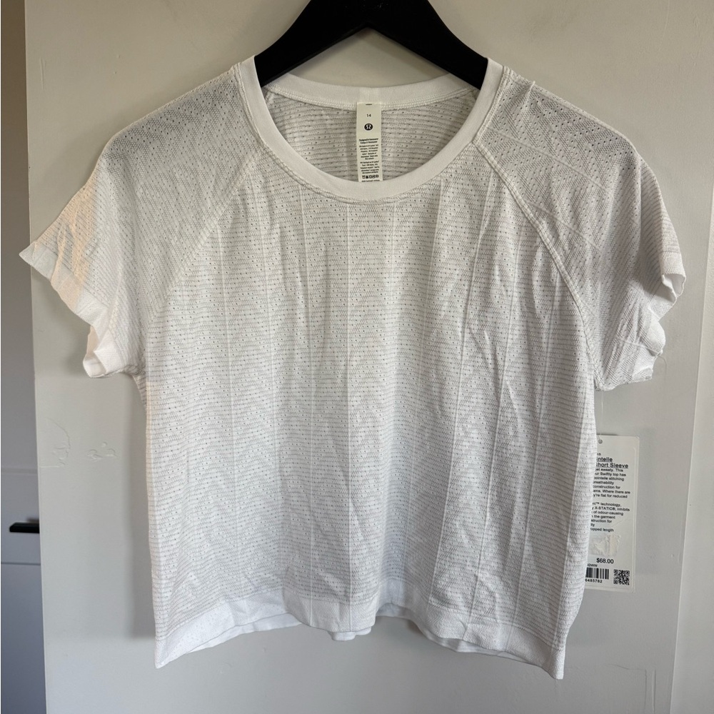 NWT Lululemon Swiftly Pointelle Cropped Short-Sleeve Shirt Size 14 (P2P 20.5”)